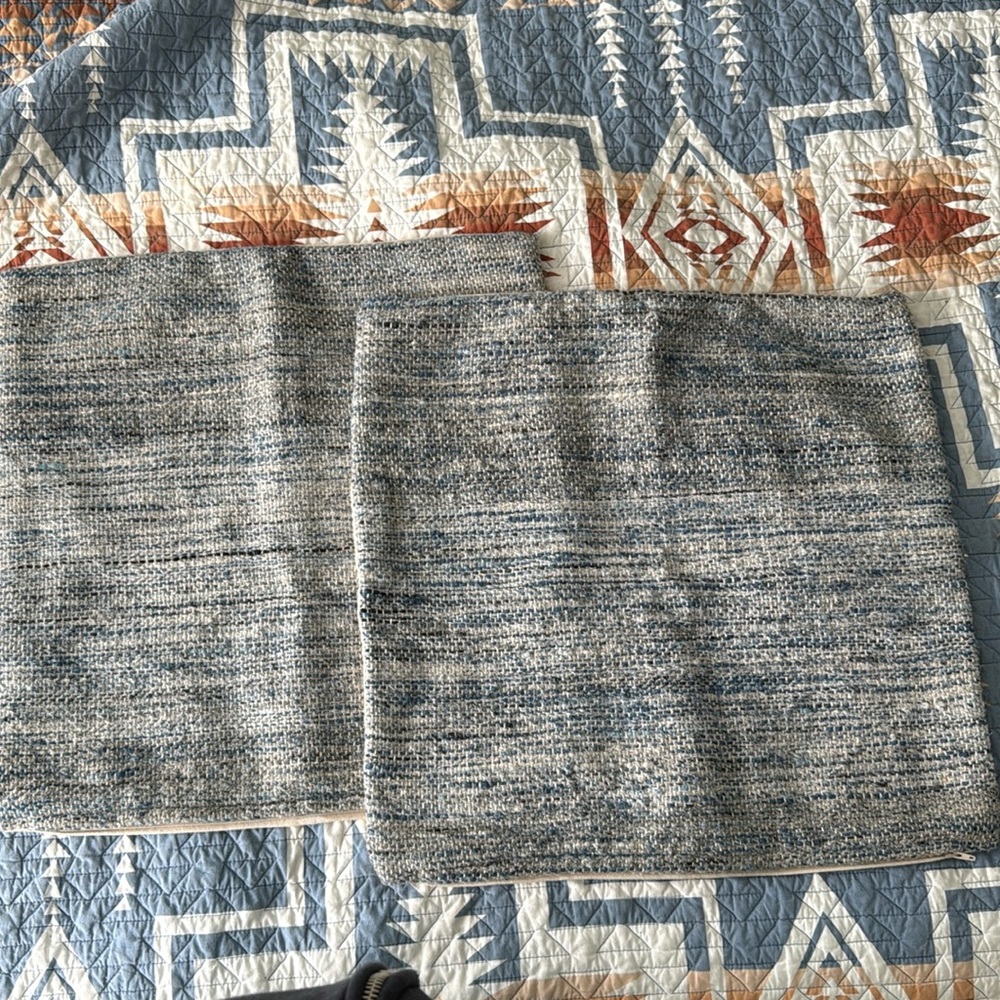 Pottery barn, blue pillow covers, set of 2, 18x18